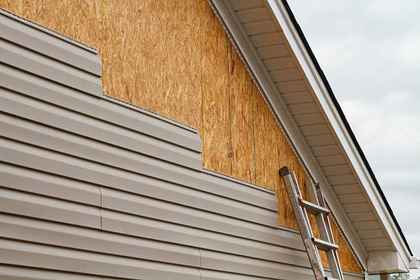Professional Siding Contractor technician working in North Lawrence, OH